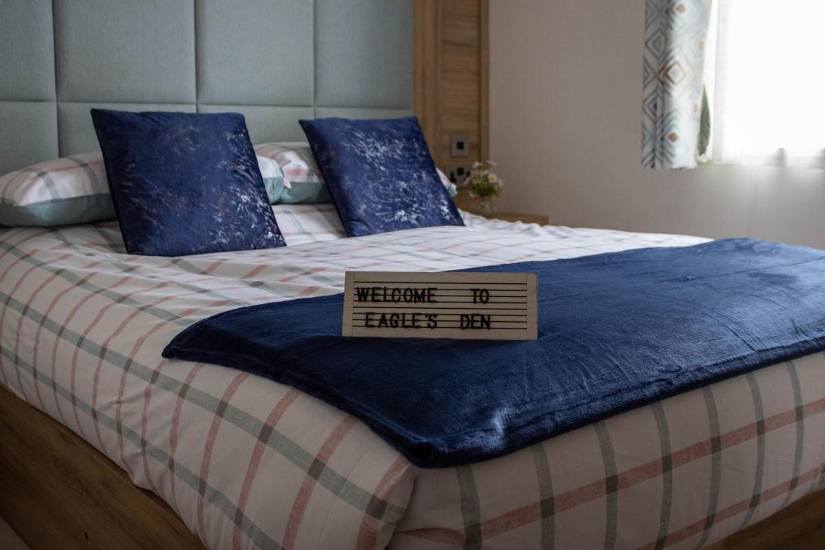 Eagle'S Den Caravan 洛西茅斯 外观 照片